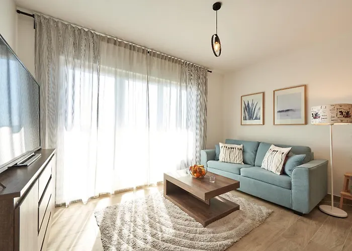 Luxury Apartment Charm With Pool