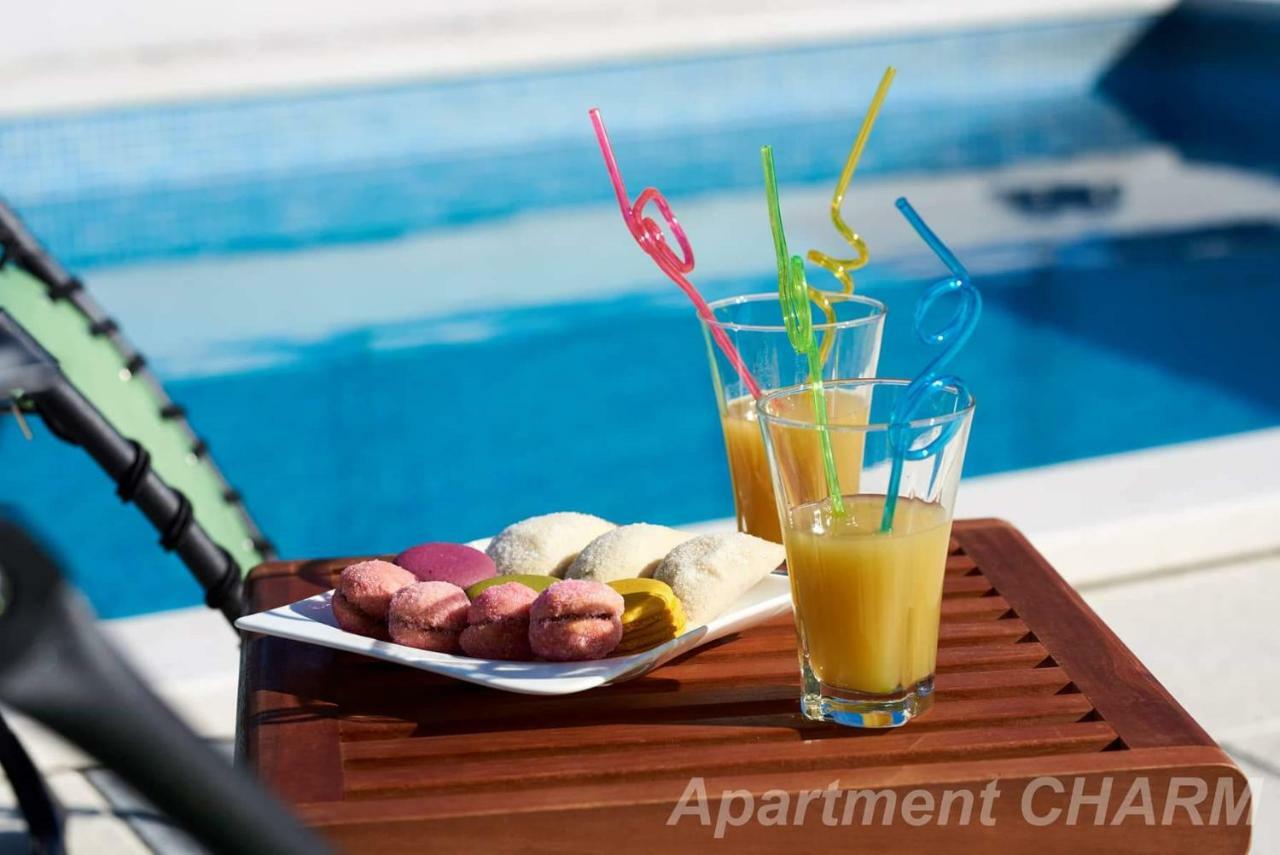 Apartmán Luxury Charm With Pool *